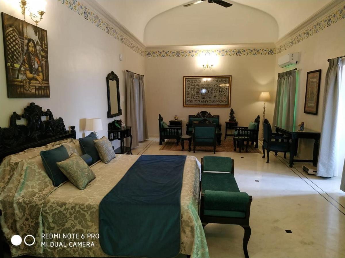 Hotel Mpt Sheesh Mahal, Orchha Exteriér fotografie