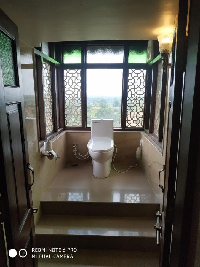 Hotel Mpt Sheesh Mahal, Orchha Exteriér fotografie