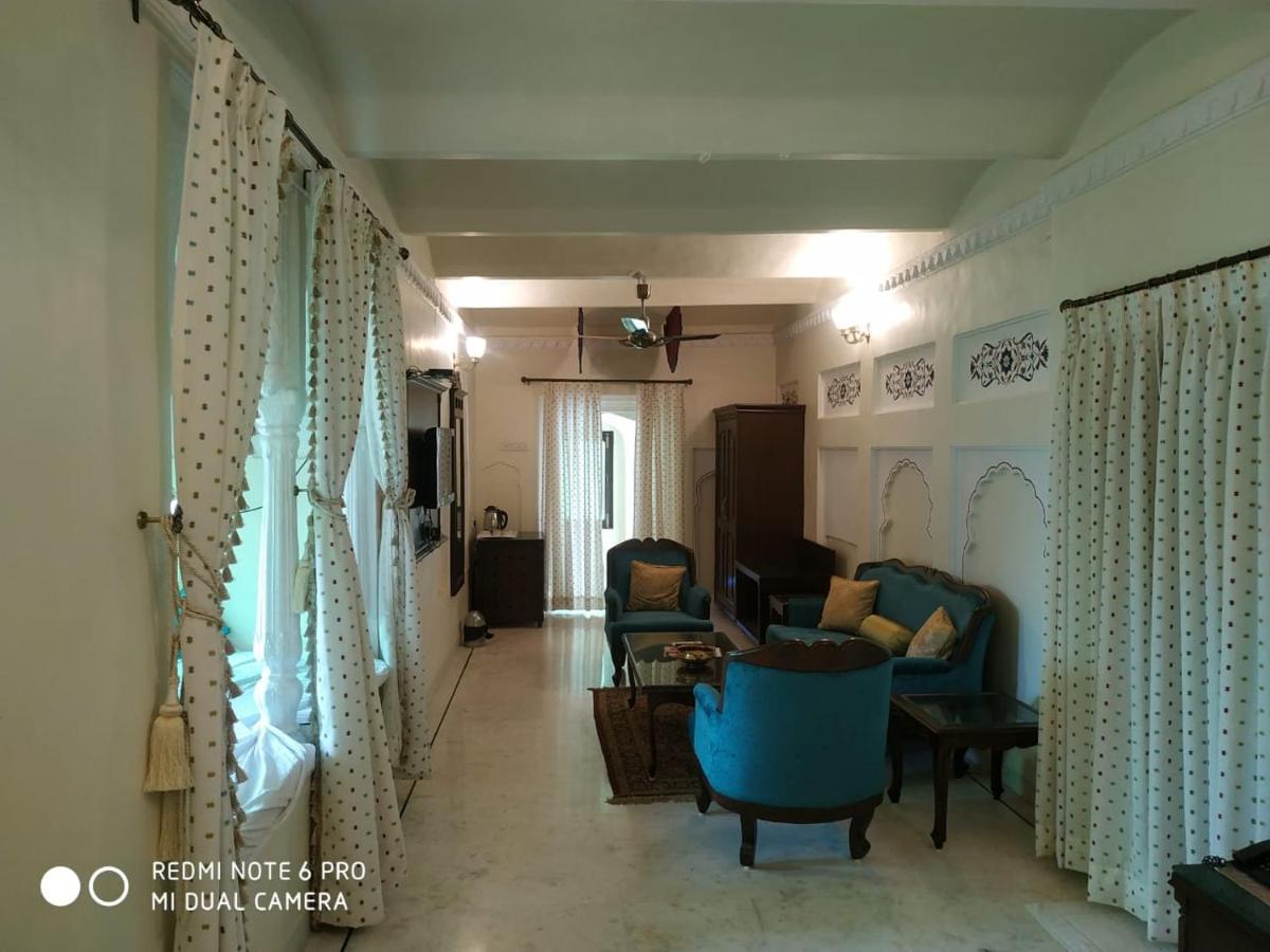 Hotel Mpt Sheesh Mahal, Orchha Exteriér fotografie