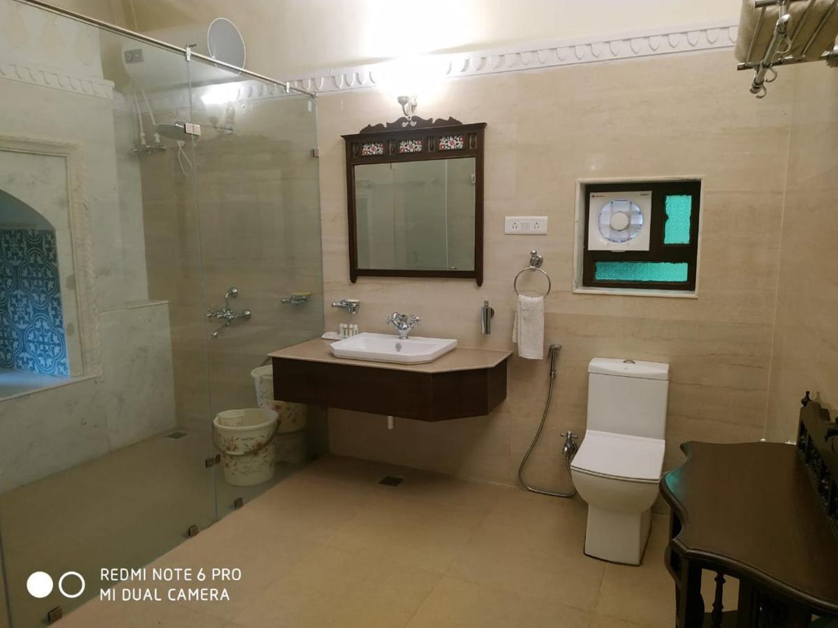 Hotel Mpt Sheesh Mahal, Orchha Exteriér fotografie