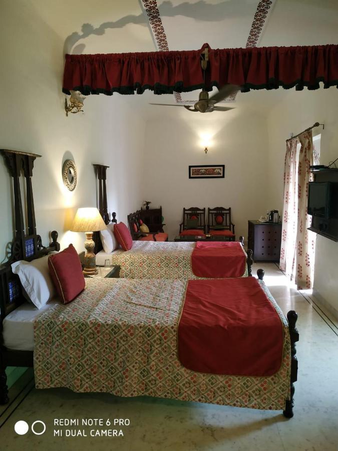 Hotel Mpt Sheesh Mahal, Orchha Exteriér fotografie