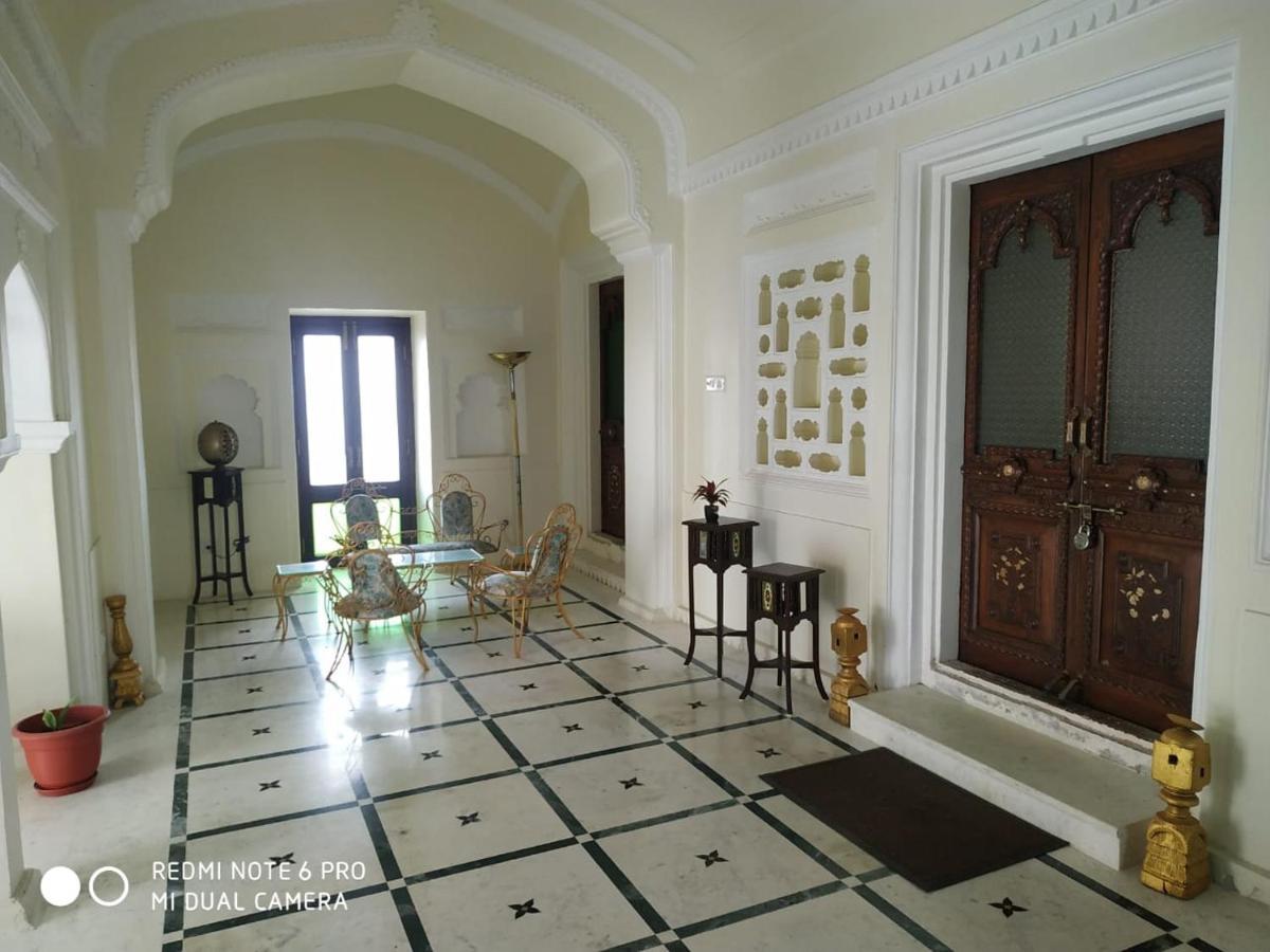 Hotel Mpt Sheesh Mahal, Orchha Exteriér fotografie