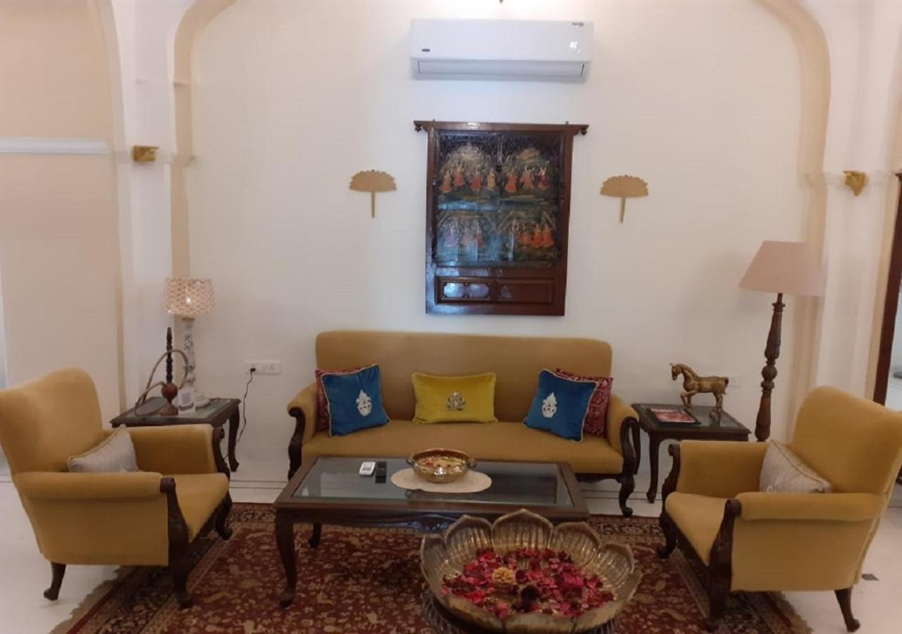 Hotel Mpt Sheesh Mahal, Orchha Exteriér fotografie